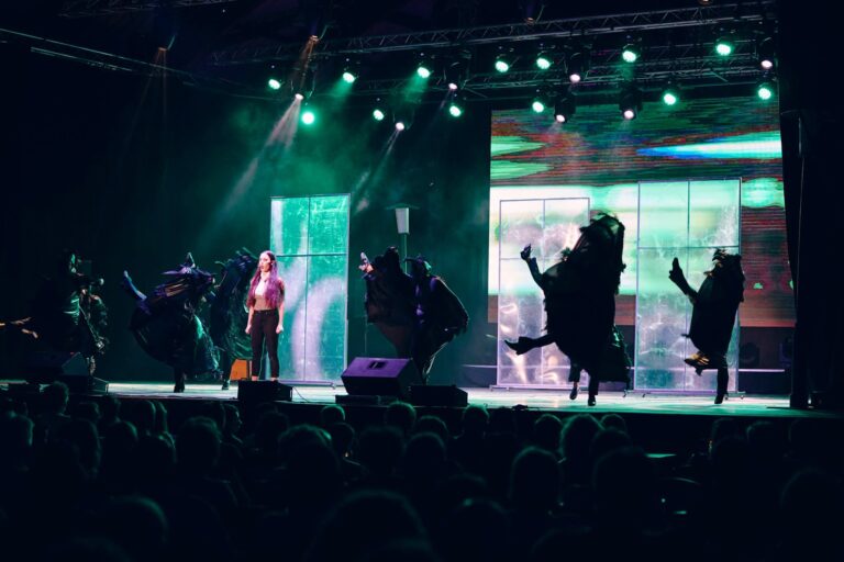 Különleges hangulatot varázsolt a Patkó Színházba a Gyöngyhajú lány musical